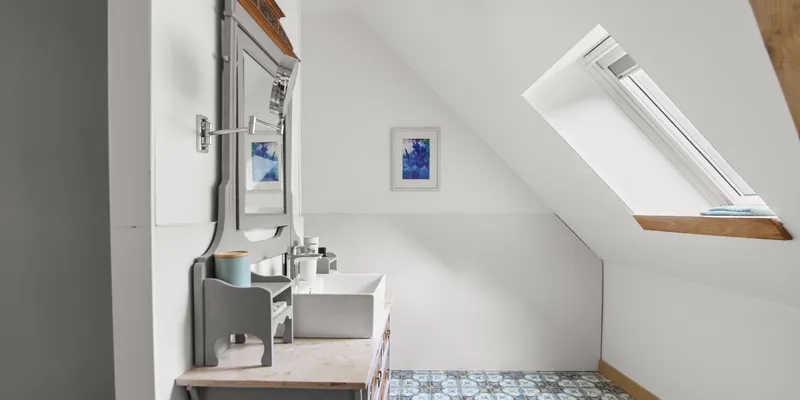 Salle de bain carrelée, La Rose Pourpre Beaune